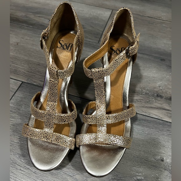 Softt St. Denis Champagne Gold Platform Heeled Sandals - Picture 2 of 6